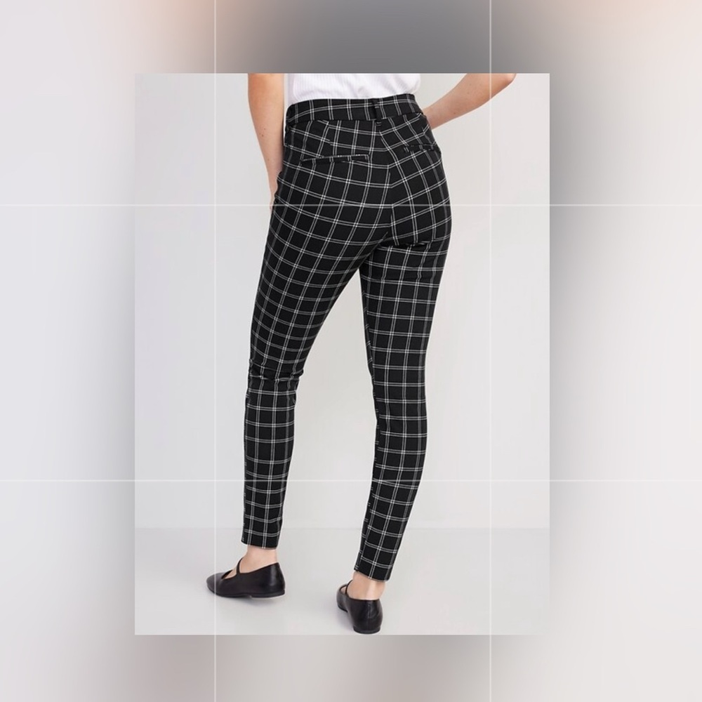 OLD NAVY 12 HIGH-RISE PIXIE SKINNY
SECRET-SMOOTH POCKETS PLAID